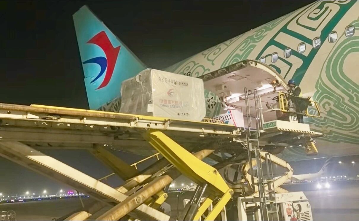 上海浦东直飞巴黎戴高乐千万级珠宝的空中之旅藏着这些硬核保障细节